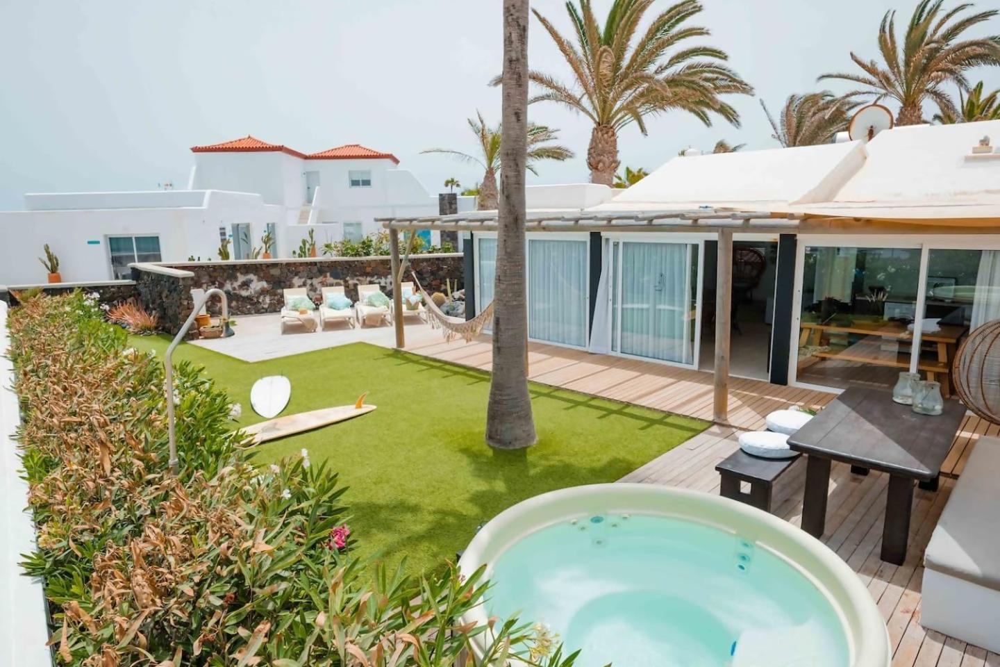 Villa Maluhia Frente Al Mar Y Jacuzzi Corralejo Exterior photo